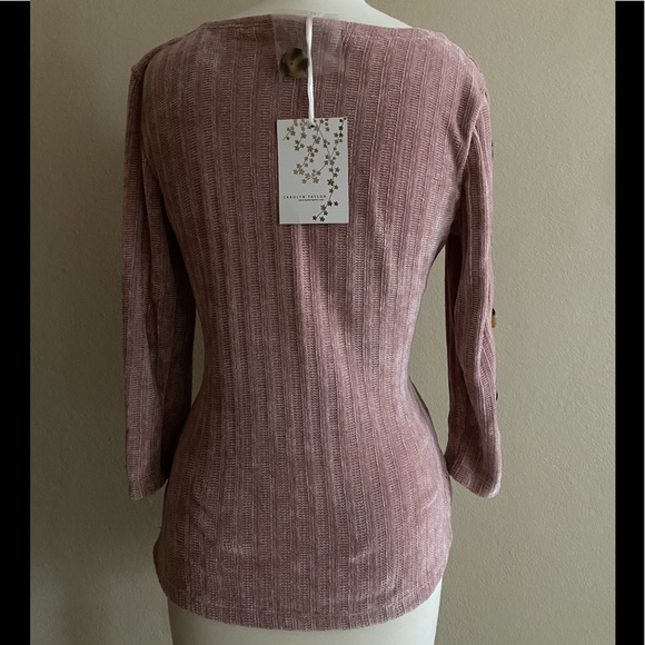 ⬇️CAROLYN TAYLOR 3/4 SLEEVE WITH BUTTONS TOP - Picture 3 of 5
